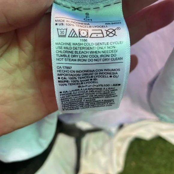 Old Navy Sky Blue Shirt - Picture 5 of 5